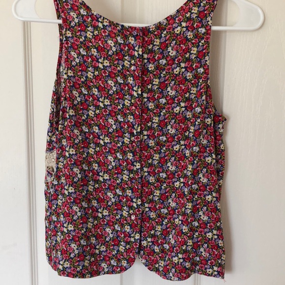 LIKE NEW! Floral Tank - Picture 3 of 4